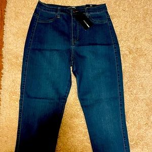 Fashion Nova classic high-waisted jeans (NWT)